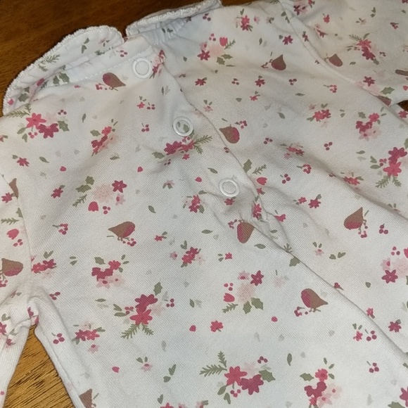 Little White Company floral footie with collar - Picture 3 of 5